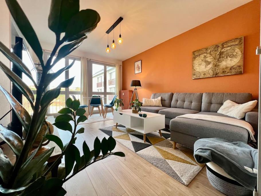Le P'Tit Anatole - Joli T2 Avec Parking Apartment Poitiers Exterior photo